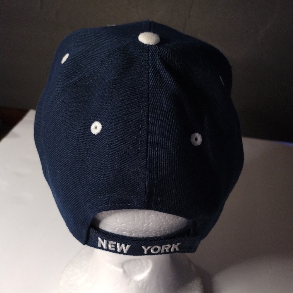 NEW YORK CITY BASEBALL CAP - Picture 3 of 8